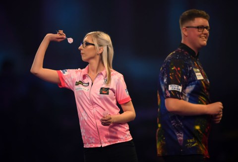 Fallon Sherrock becomes first woman to win at the PDC World Darts Championship | Metro News