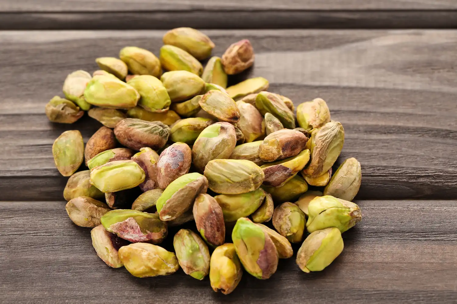 An image of pistachios