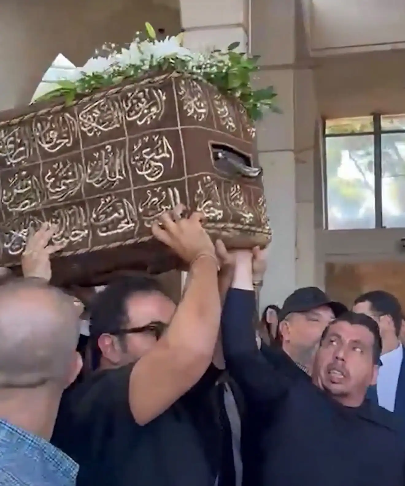 من مراسم تشييع رنا الزين